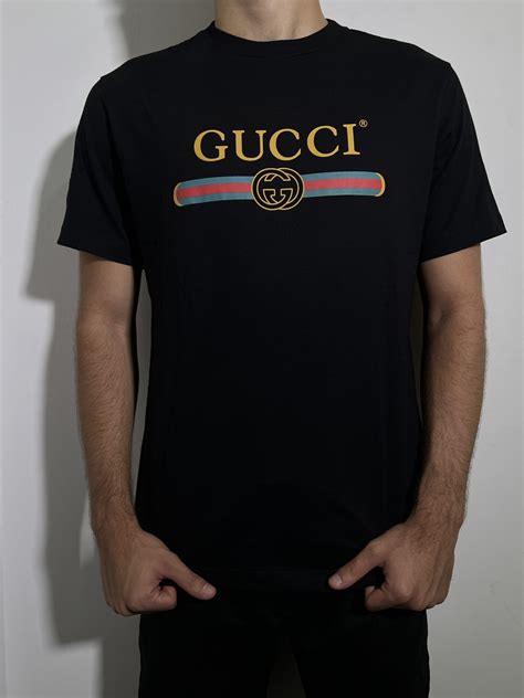 camisa gucci elegante.